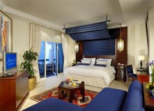 kempinski-hotel-ajman-bedroom