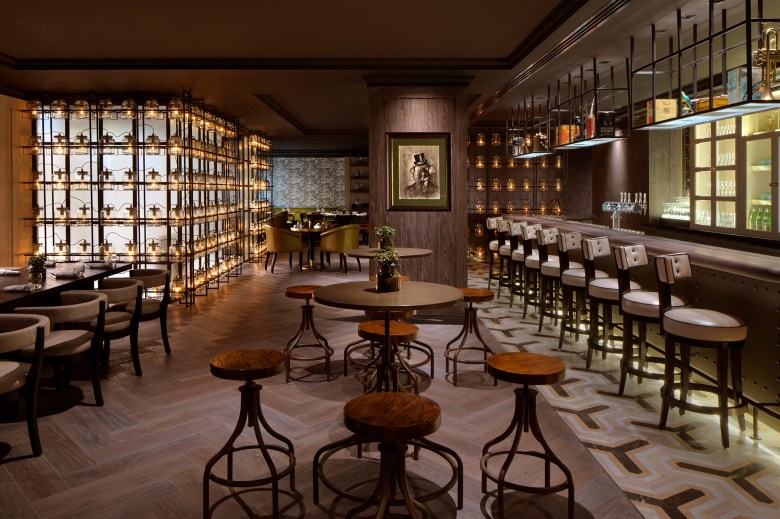 dining_the_eloquentelephant_eloquent_elephant