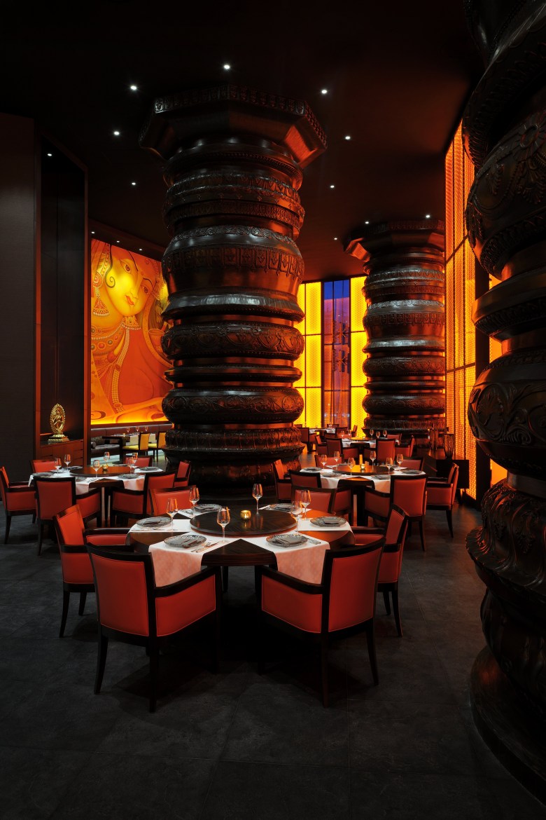 JWMM_RangMahal_Pillars2