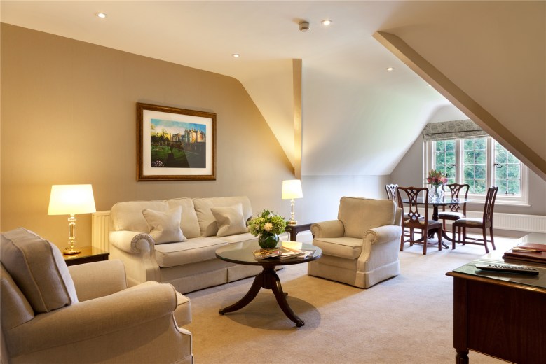 TH Bedroom 1 v3 (Large)